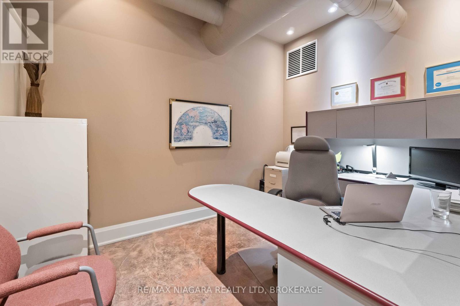 3 - 271 Merritt Street, St. Catharines, Ontario L2T 1K1 - Photo 20 - X12538868