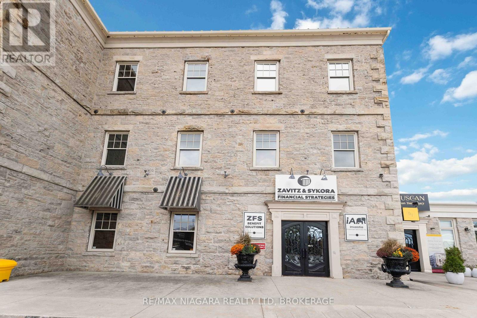 3 - 271 Merritt Street, St. Catharines, Ontario L2T 1K1 - Photo 4 - X12538868