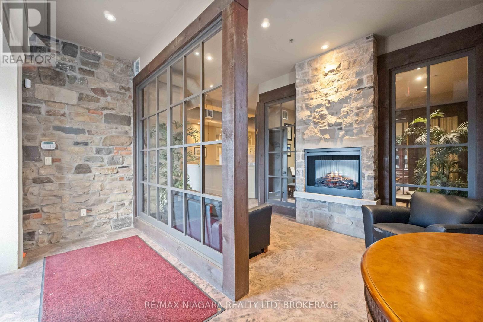 3 - 271 Merritt Street, St. Catharines, Ontario L2T 1K1 - Photo 8 - X12538868