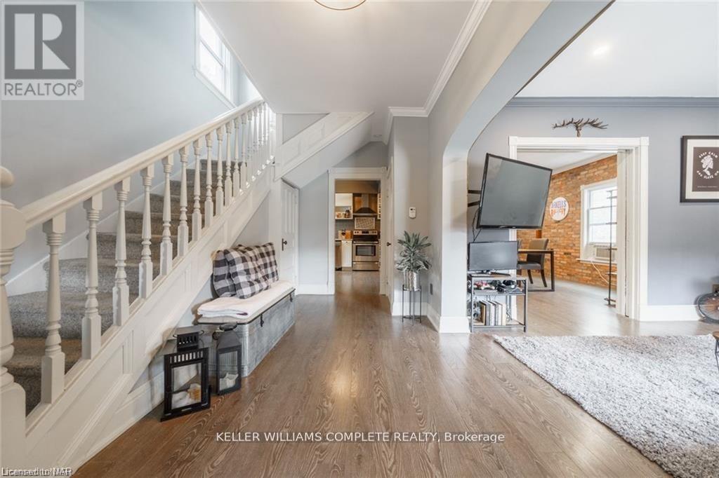 29 Bertie Street, Fort Erie, Ontario  L2A 1X8 - Photo 3 - X12538872