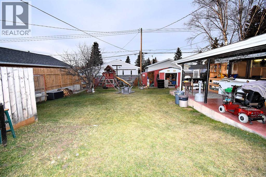 121 Chetamon Drive, Hinton, Alberta  T7V 1G1 - Photo 23 - A2269384