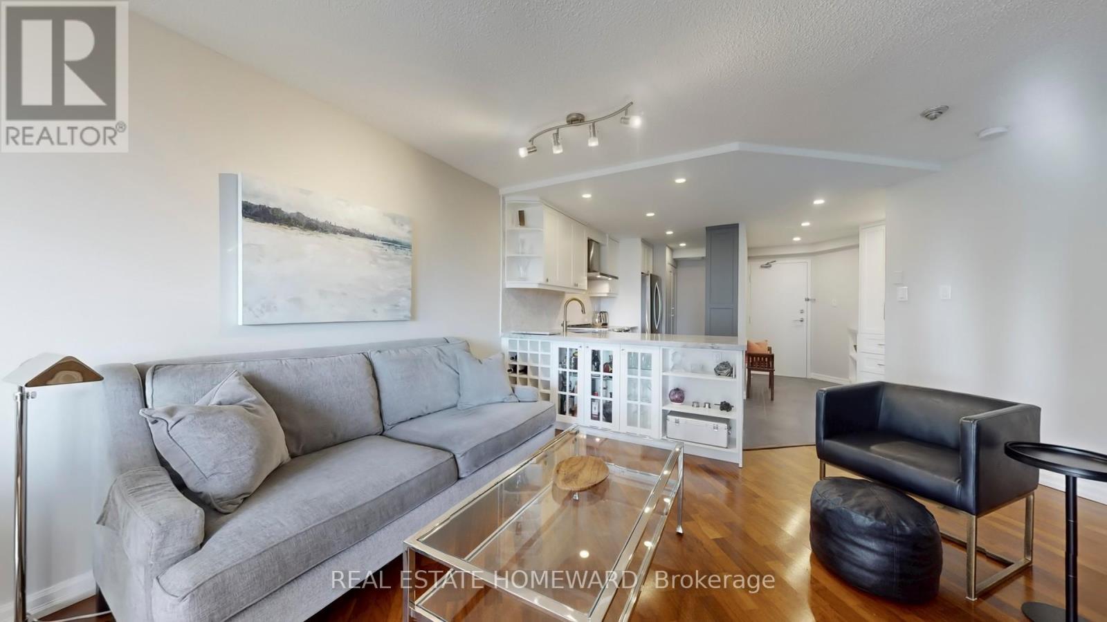 920 - 77 MAITLAND PLACE, Toronto, Ontario