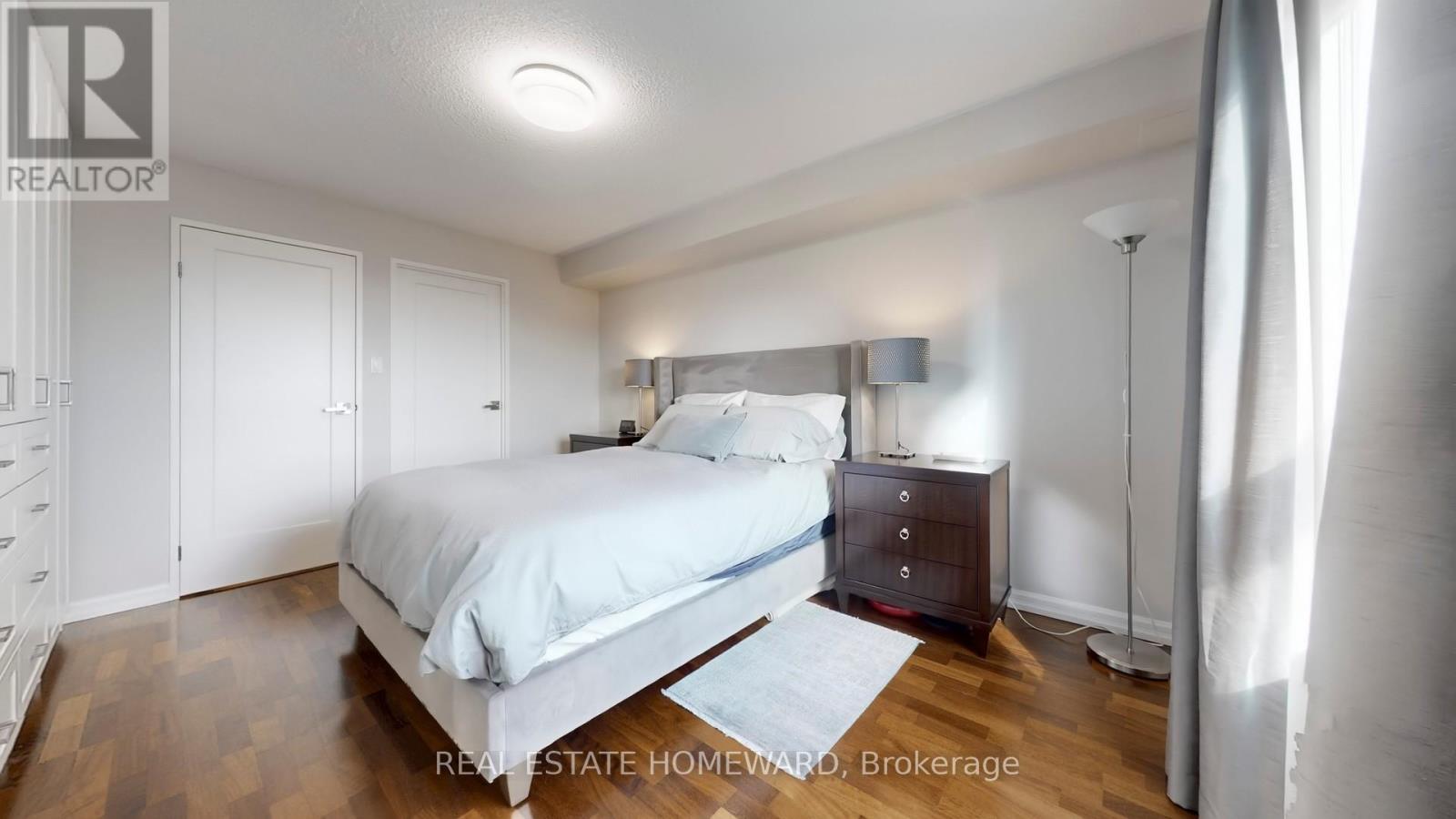 920 - 77 Maitland Place, Toronto, Ontario  M4Y 2V6 - Photo 13 - C12494232