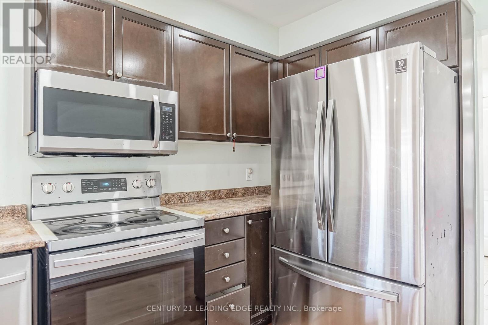 2 Oglevie Drive, Whitby, Ontario L1R 2Y4 - Photo 17 - E12538770