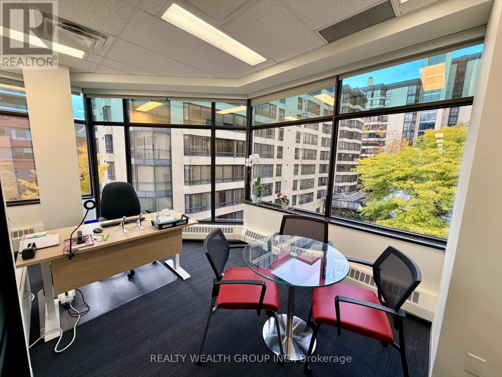 401 - 250 DUNDAS STREET W, Toronto, Ontario