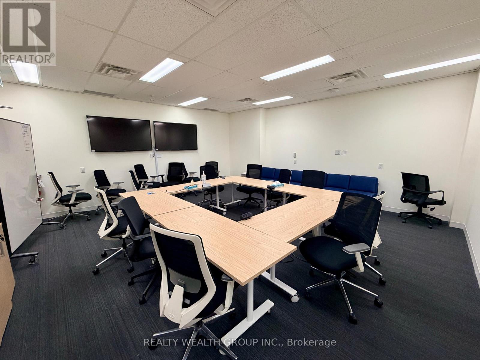 401 - 250 Dundas Street W, Toronto, Ontario  M5T 2Z5 - Photo 9 - C12536082