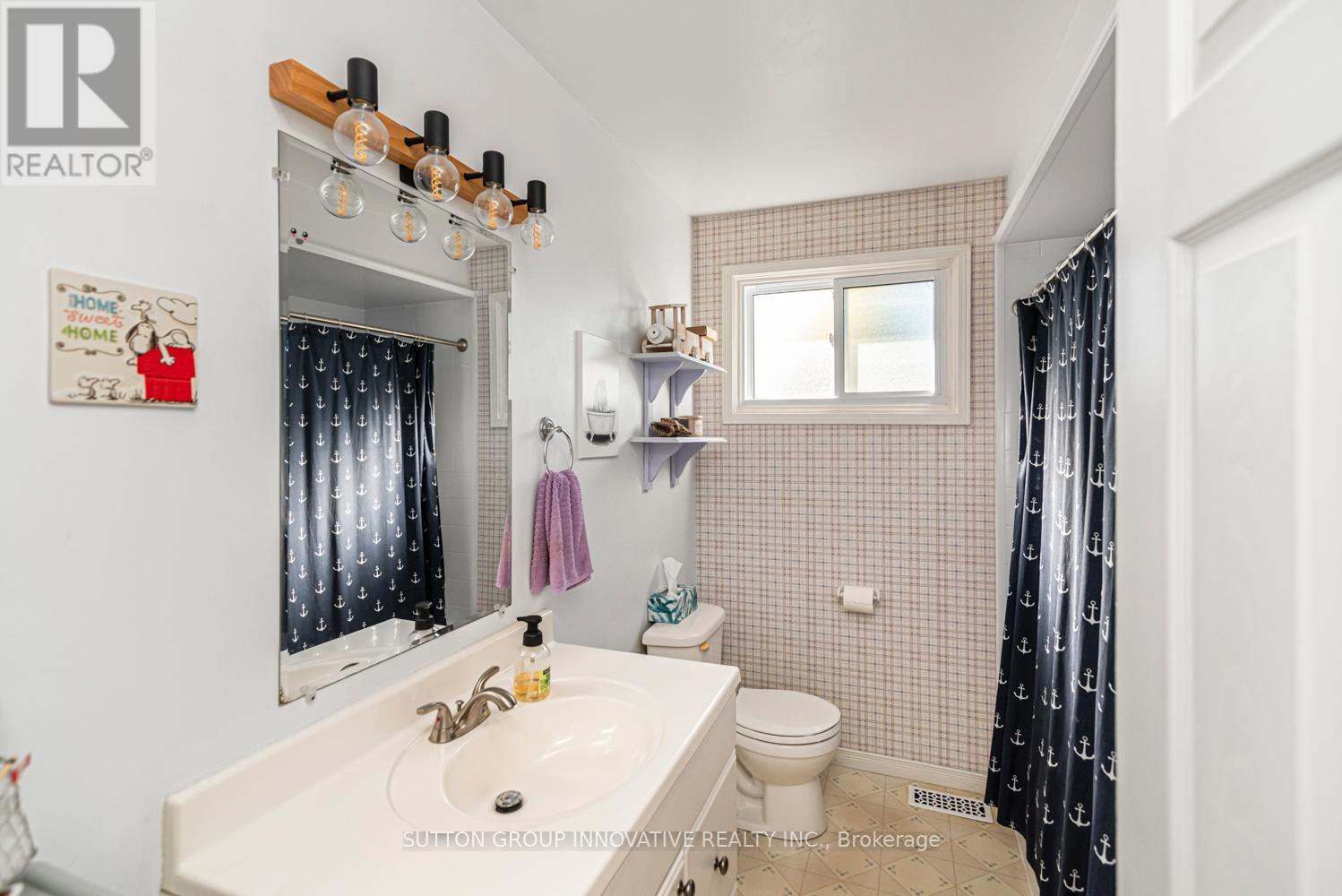 128 Moxley Drive, Hamilton, Ontario  L8T 4R9 - Photo 27 - X12538652