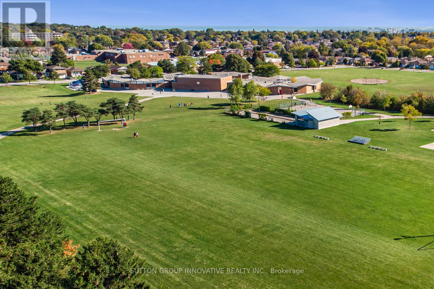 128 Moxley Drive, Hamilton, Ontario  L8T 4R9 - Photo 47 - X12538652