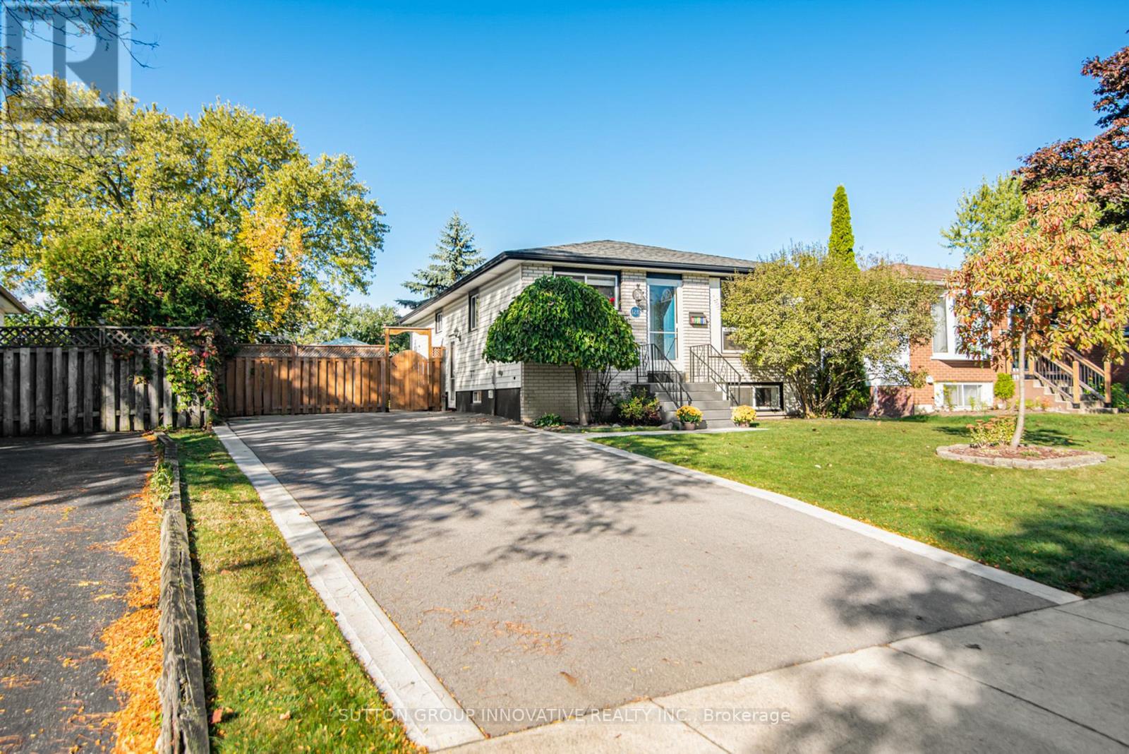128 Moxley Drive, Hamilton, Ontario  L8T 4R9 - Photo 6 - X12538652