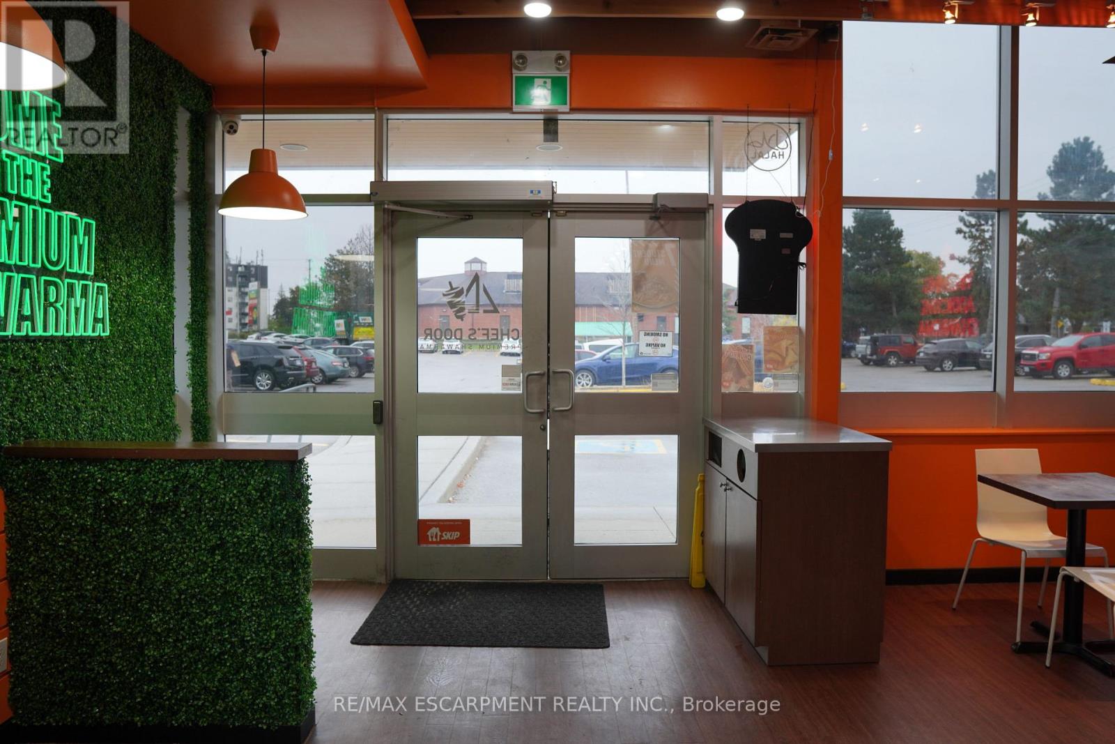 2 - 380 Eramosa Road W, Guelph, Ontario  N1E 2M9 - Photo 2 - X12538676