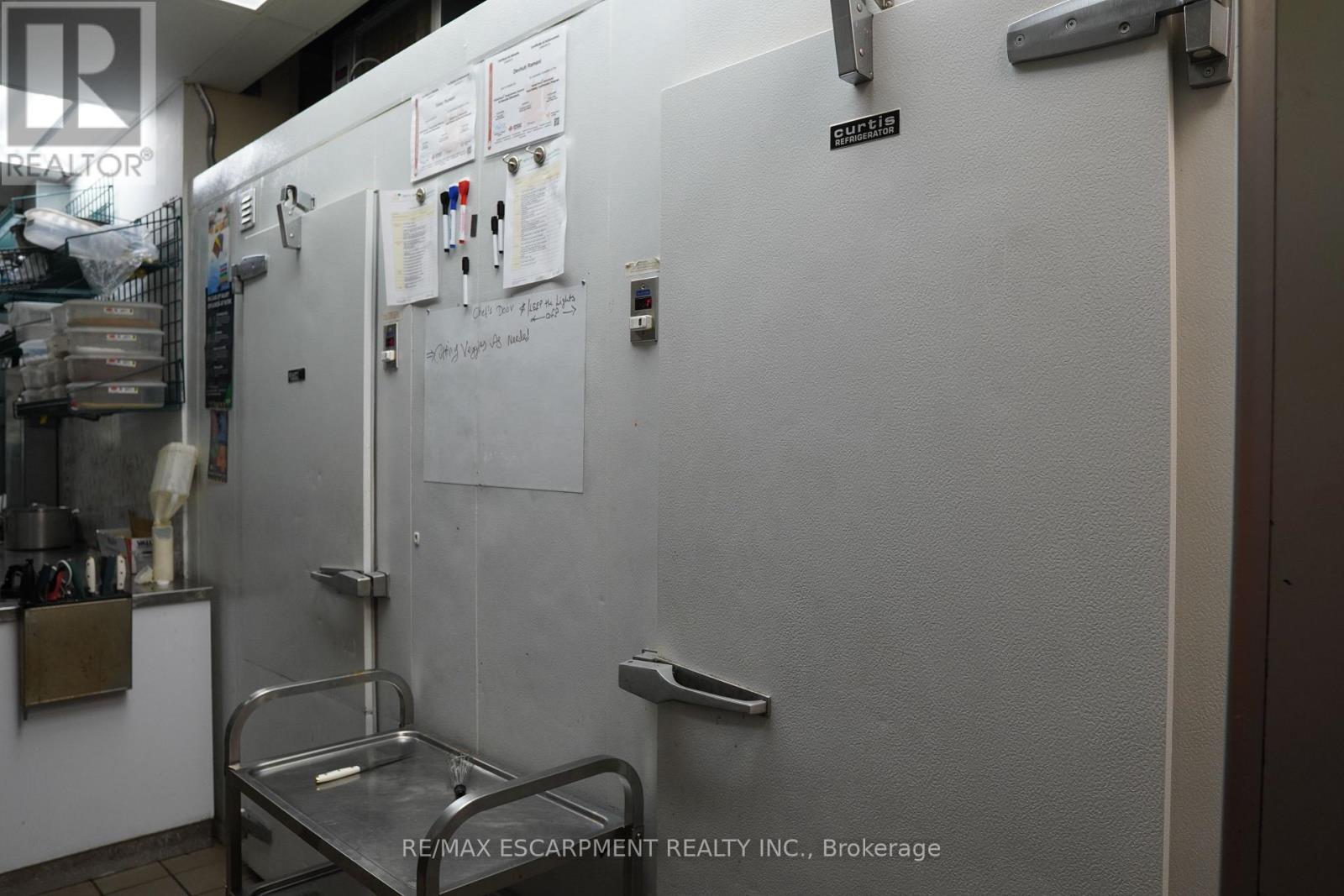 2 - 380 Eramosa Road W, Guelph, Ontario  N1E 2M9 - Photo 9 - X12538676