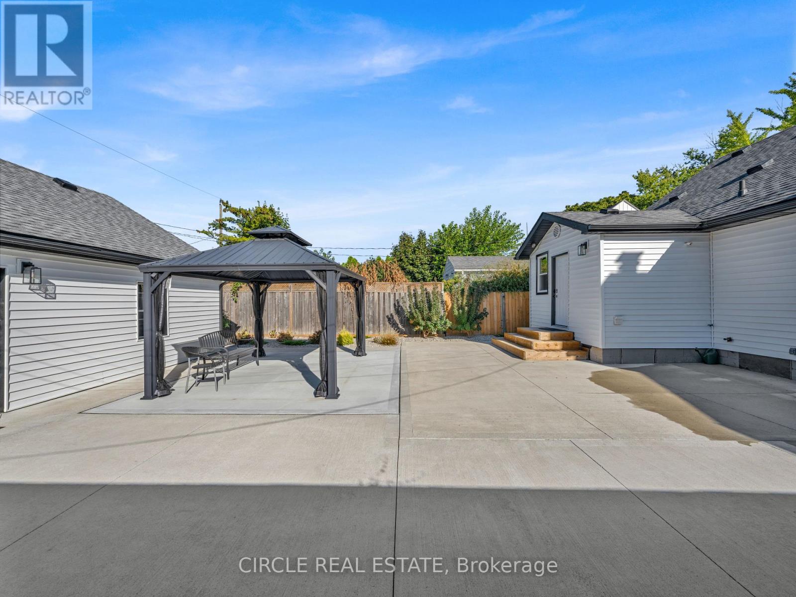 2243 Elsmere Avenue, Windsor, Ontario  N8W 2C7 - Photo 7 - X12538758