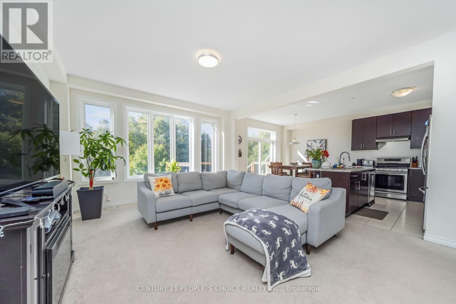 131 Steeplechase Way, Waterloo, Ontario  N2K 0E7 - Photo 4 - X12538760