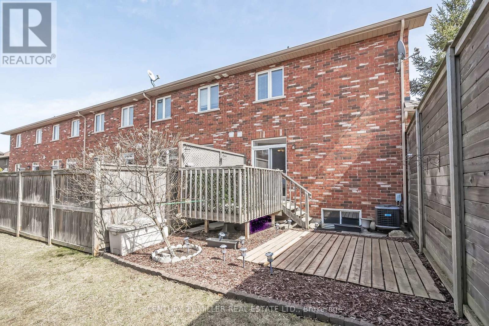 19 - 45 Seabreeze Crescent, Hamilton, Ontario  L8E 5C8 - Photo 20 - X12538818