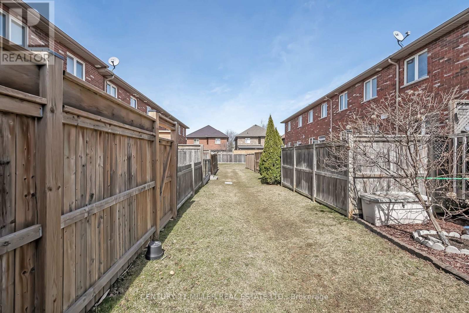 19 - 45 Seabreeze Crescent, Hamilton, Ontario  L8E 5C8 - Photo 22 - X12538818