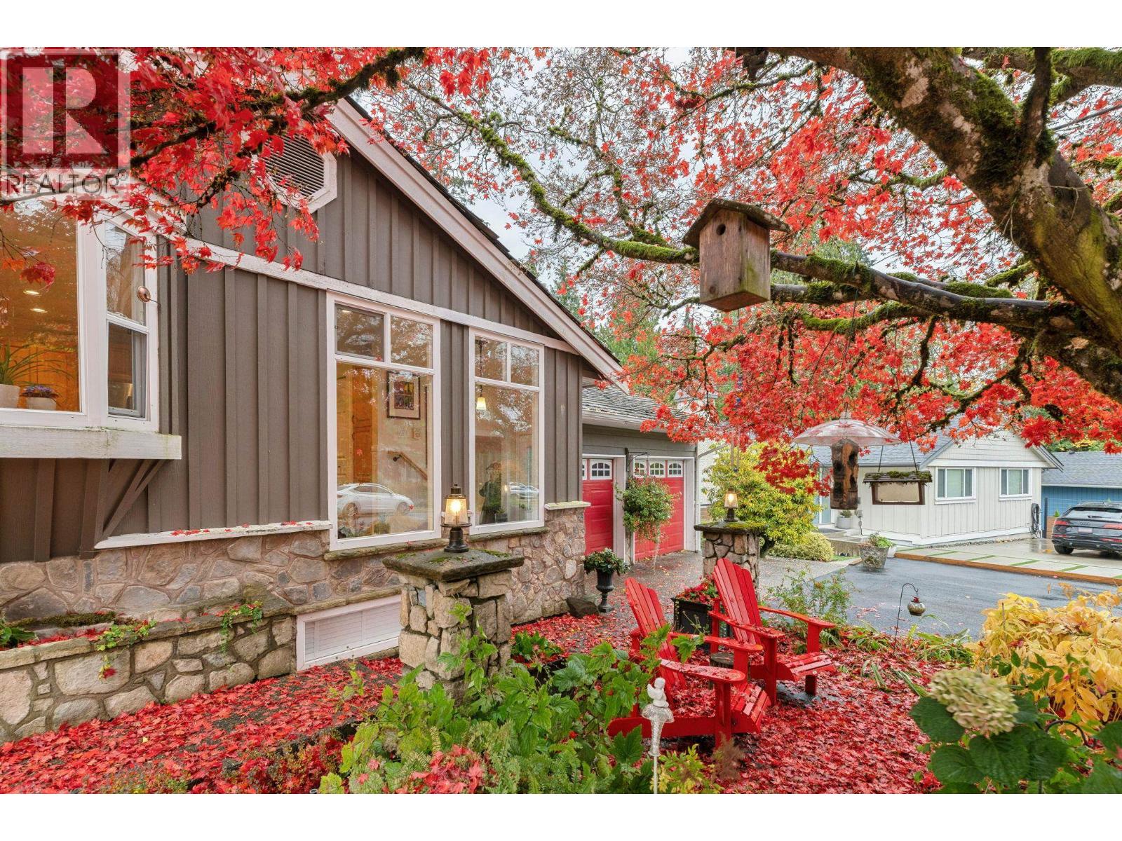 1501 Marine Crescent, Coquitlam, British Columbia  V3J 5X4 - Photo 3 - R3066805