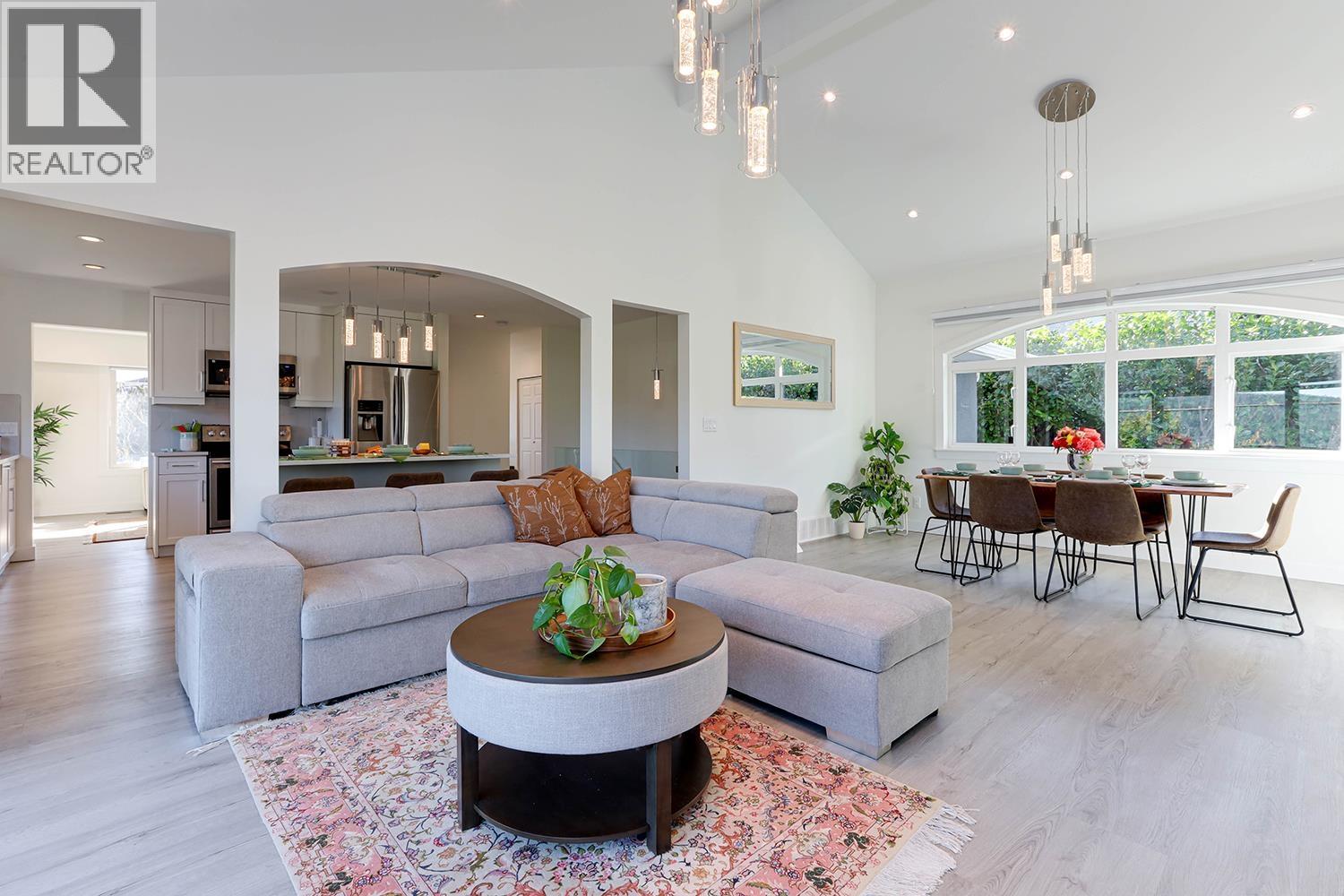 4254 Caddy Road, North Vancouver, British Columbia V7G 1B7 - Photo 10 - R3066826