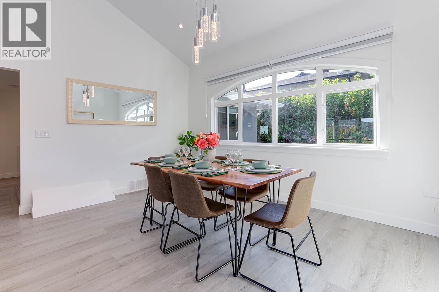 4254 Caddy Road, North Vancouver, British Columbia V7G 1B7 - Photo 11 - R3066826