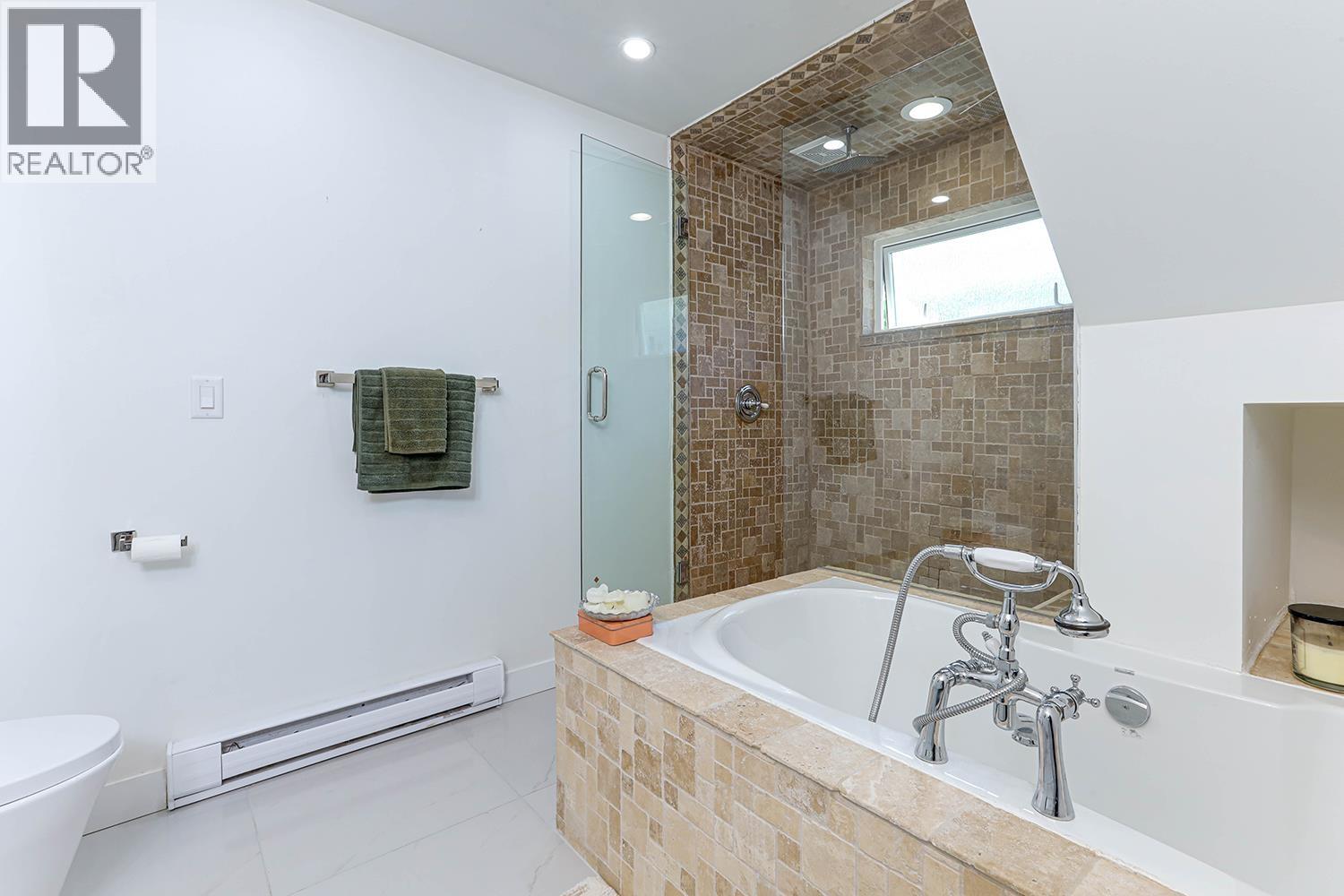 4254 Caddy Road, North Vancouver, British Columbia V7G 1B7 - Photo 24 - R3066826