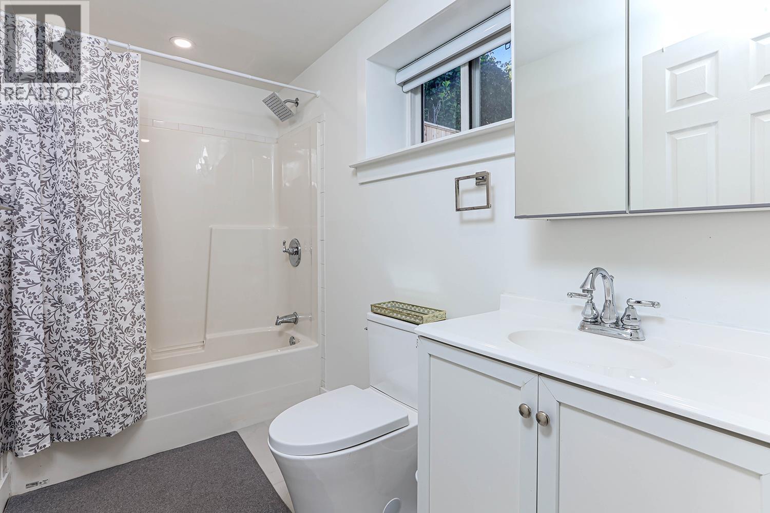 4254 Caddy Road, North Vancouver, British Columbia V7G 1B7 - Photo 34 - R3066826