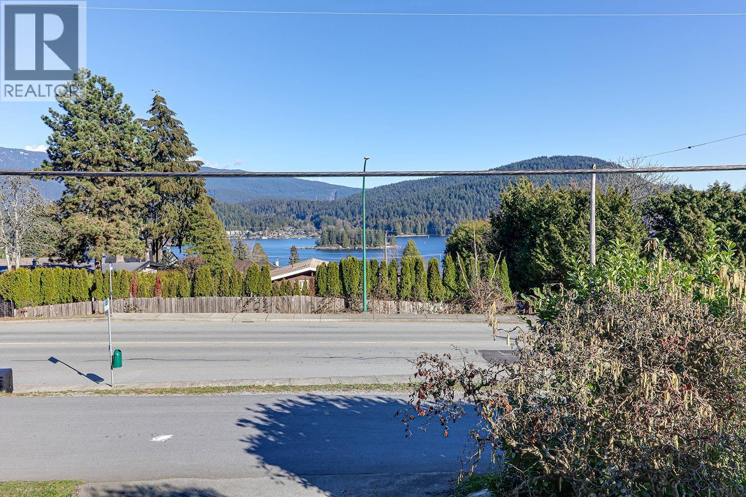 4254 Caddy Road, North Vancouver, British Columbia V7G 1B7 - Photo 35 - R3066826