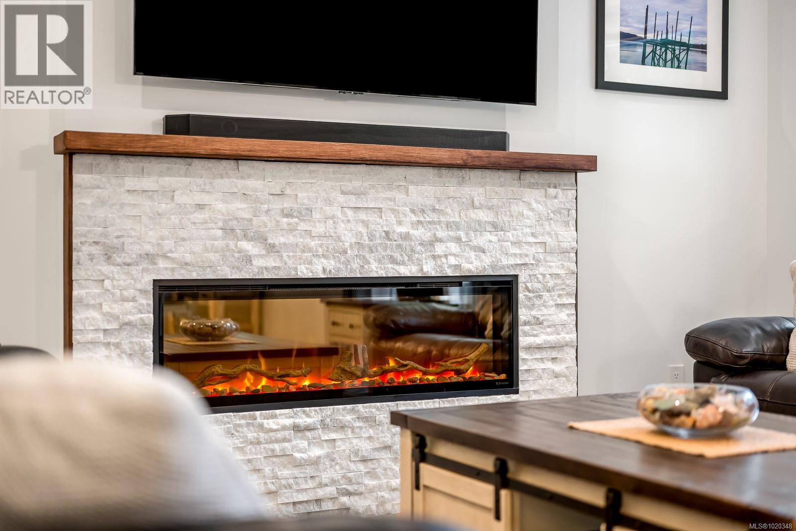 6508 Mystery Beach Rd, Fanny Bay, British Columbia  V0R 1W0 - Photo 3 - 1020348