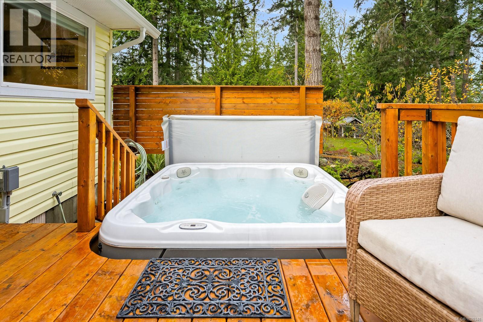 6508 Mystery Beach Rd, Fanny Bay, British Columbia  V0R 1W0 - Photo 33 - 1020348