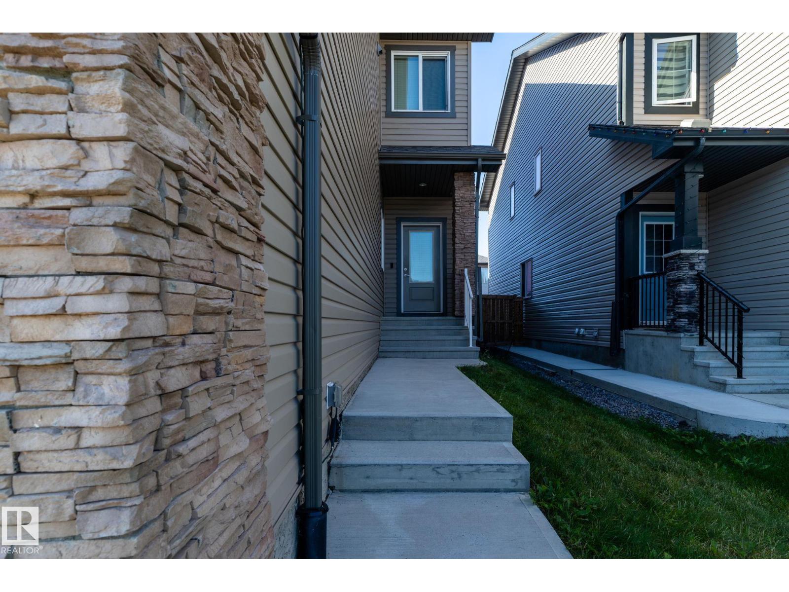 1624 Erker Wy Nw, Edmonton, Alberta  T6M 0Z8 - Photo 3 - E4465503