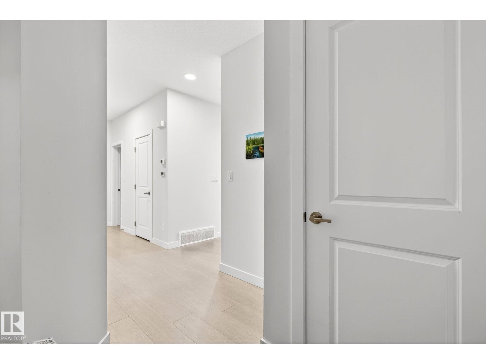 1624 Erker Wy Nw, Edmonton, Alberta  T6M 0Z8 - Photo 4 - E4465503