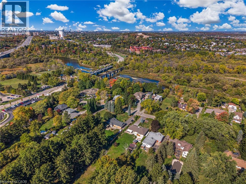 Property at 141 RIVERBANK Drive image 5