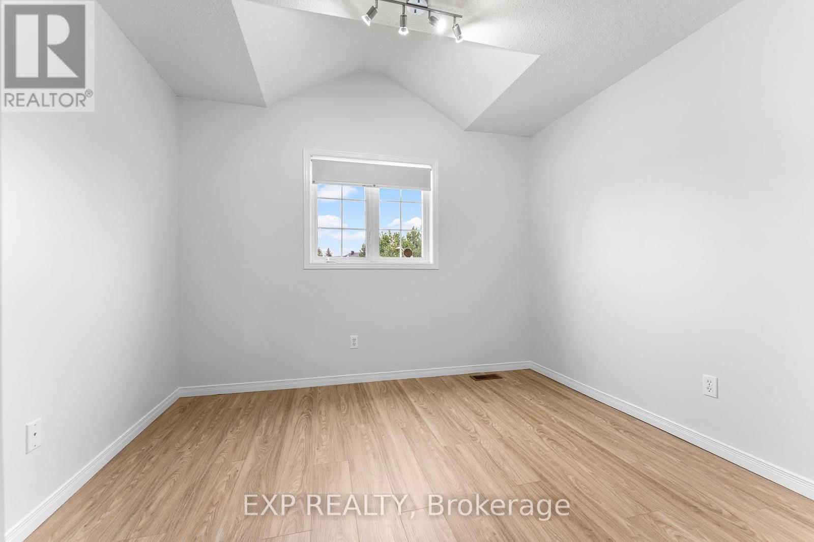 14 Drumso Street, Ottawa, Ontario  K1T 3Y2 - Photo 22 - X12423212