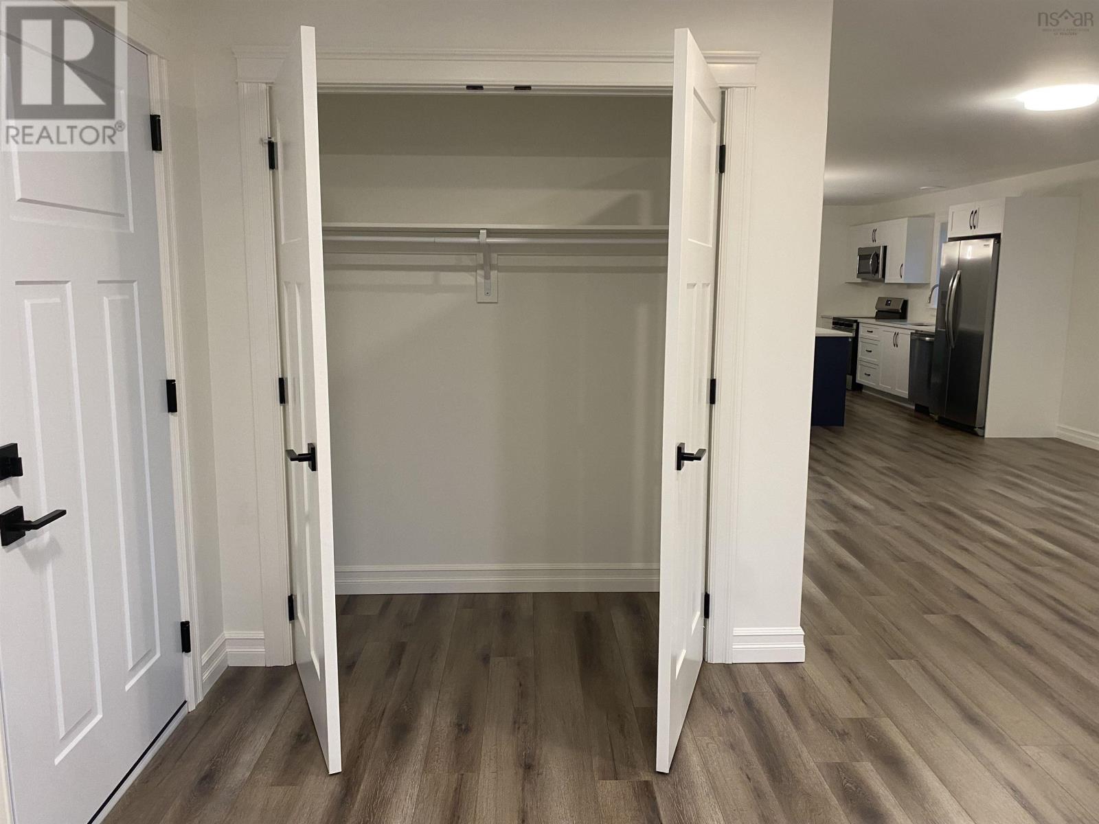 552 Glen Allan Drive, Bridgewater, Nova Scotia  B4V 0A8 - Photo 4 - 202527761