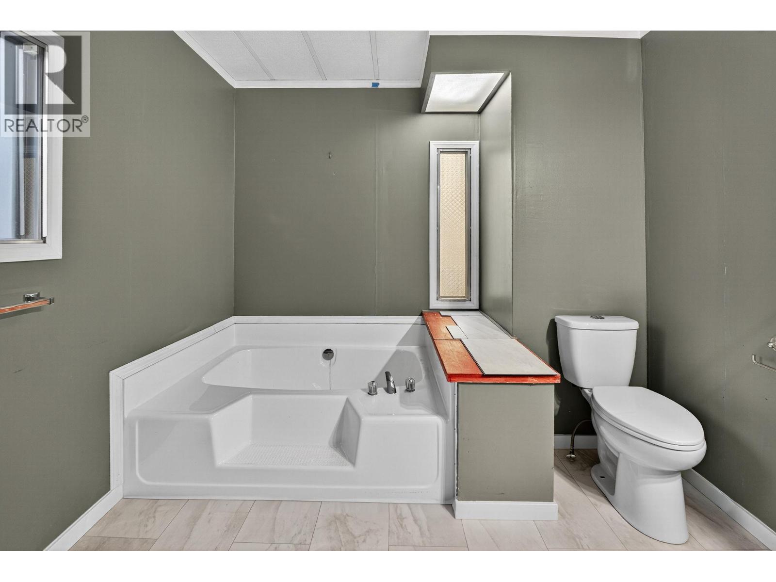 1999 97 Highway S Unit# 241, West Kelowna, British Columbia V1Z 1B2 - Photo 25 - 10368992