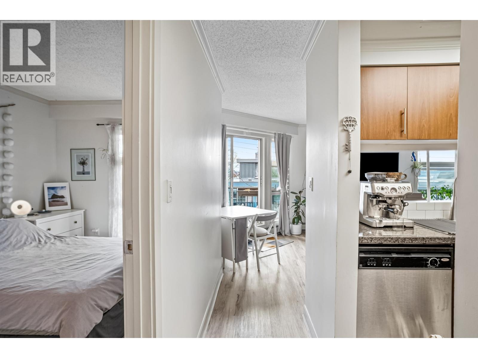 205 235 W 4th Street, North Vancouver, British Columbia V7M 1H8 - Photo 9 - R3066485