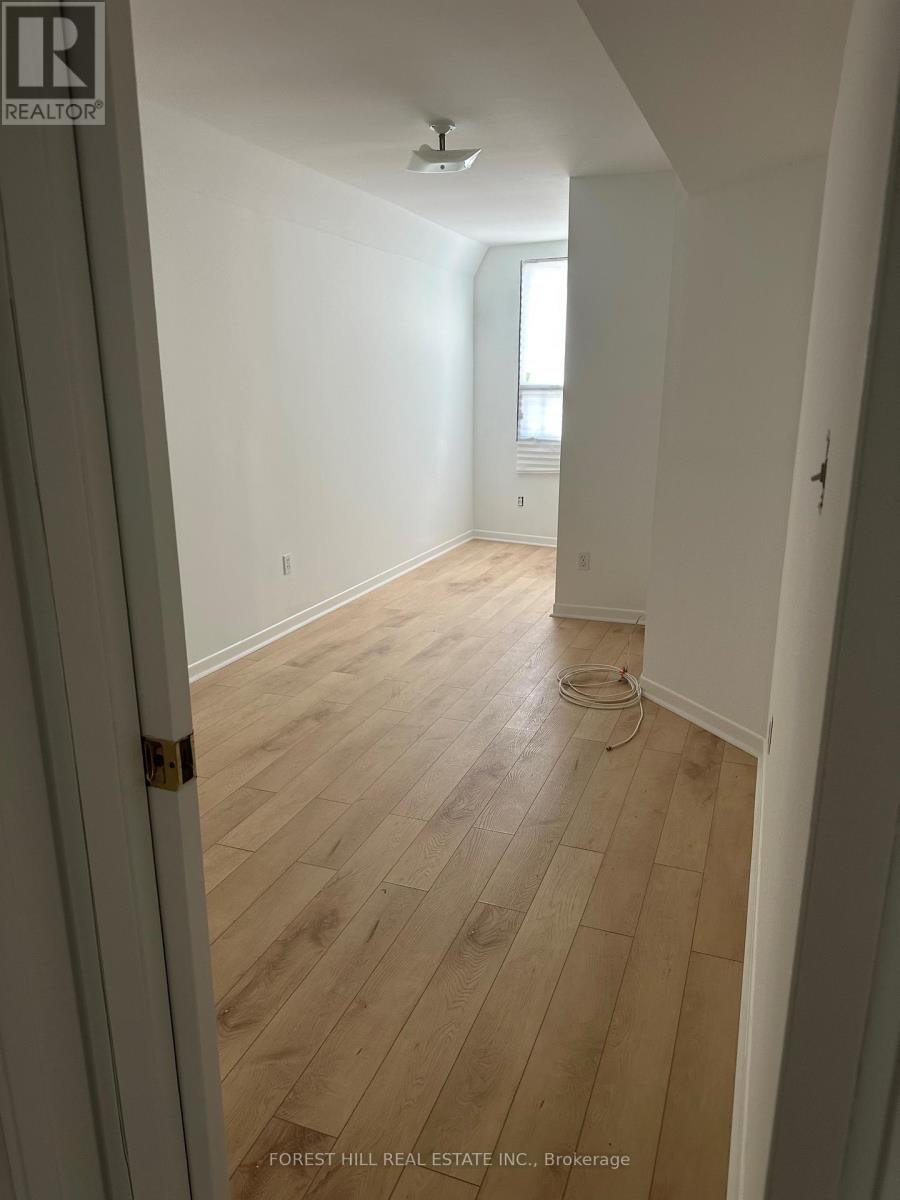 101 - 1899 Avenue Road, Toronto, Ontario  M5M 3Z9 - Photo 2 - C12538886