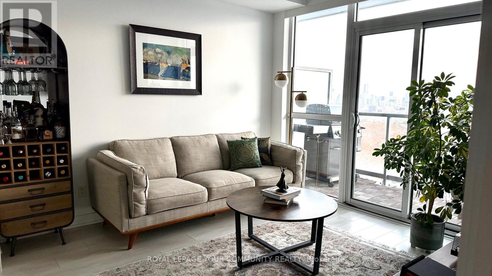 1806 - 501 St. Clair Avenue W, Toronto, Ontario  M5P 0A2 - Photo 2 - C12538914