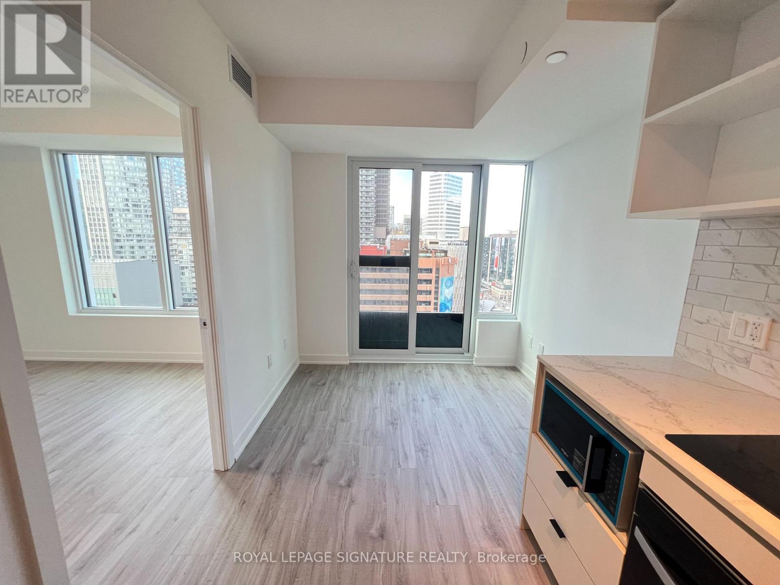 2001 - 252 Church Street, Toronto, Ontario  M5B 0E6 - Photo 13 - C12538922