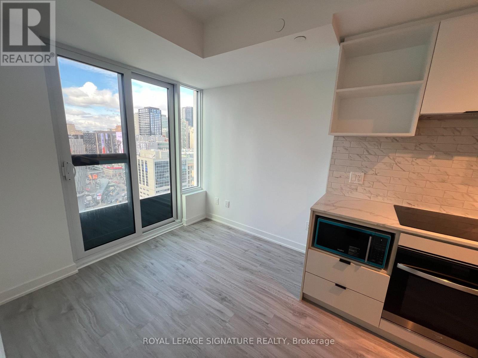 2001 - 252 Church Street, Toronto, Ontario  M5B 0E6 - Photo 16 - C12538922