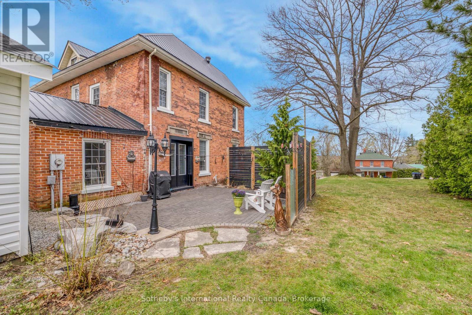 26 Robert Street E, Penetanguishene, Ontario  L9M 1K7 - Photo 18 - S12134452