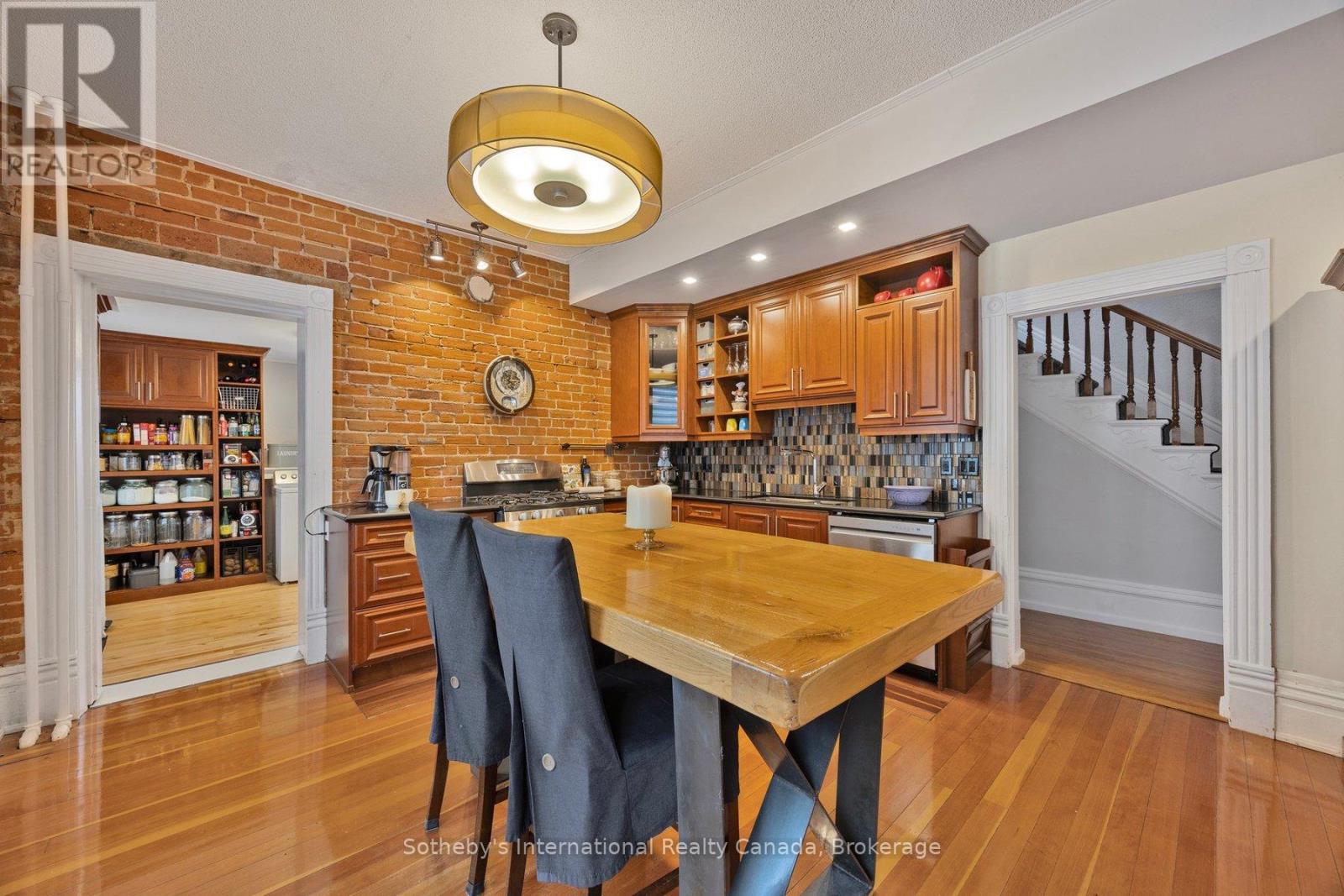 26 Robert Street E, Penetanguishene, Ontario  L9M 1K7 - Photo 23 - S12134452