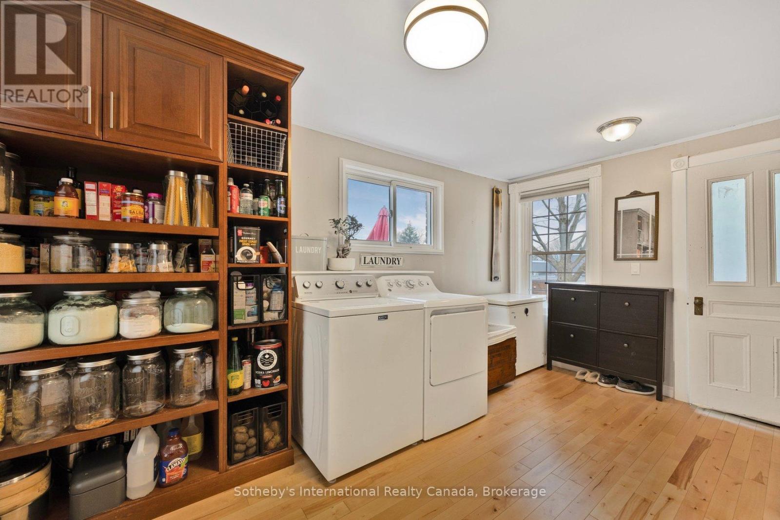 26 Robert Street E, Penetanguishene, Ontario  L9M 1K7 - Photo 24 - S12134452