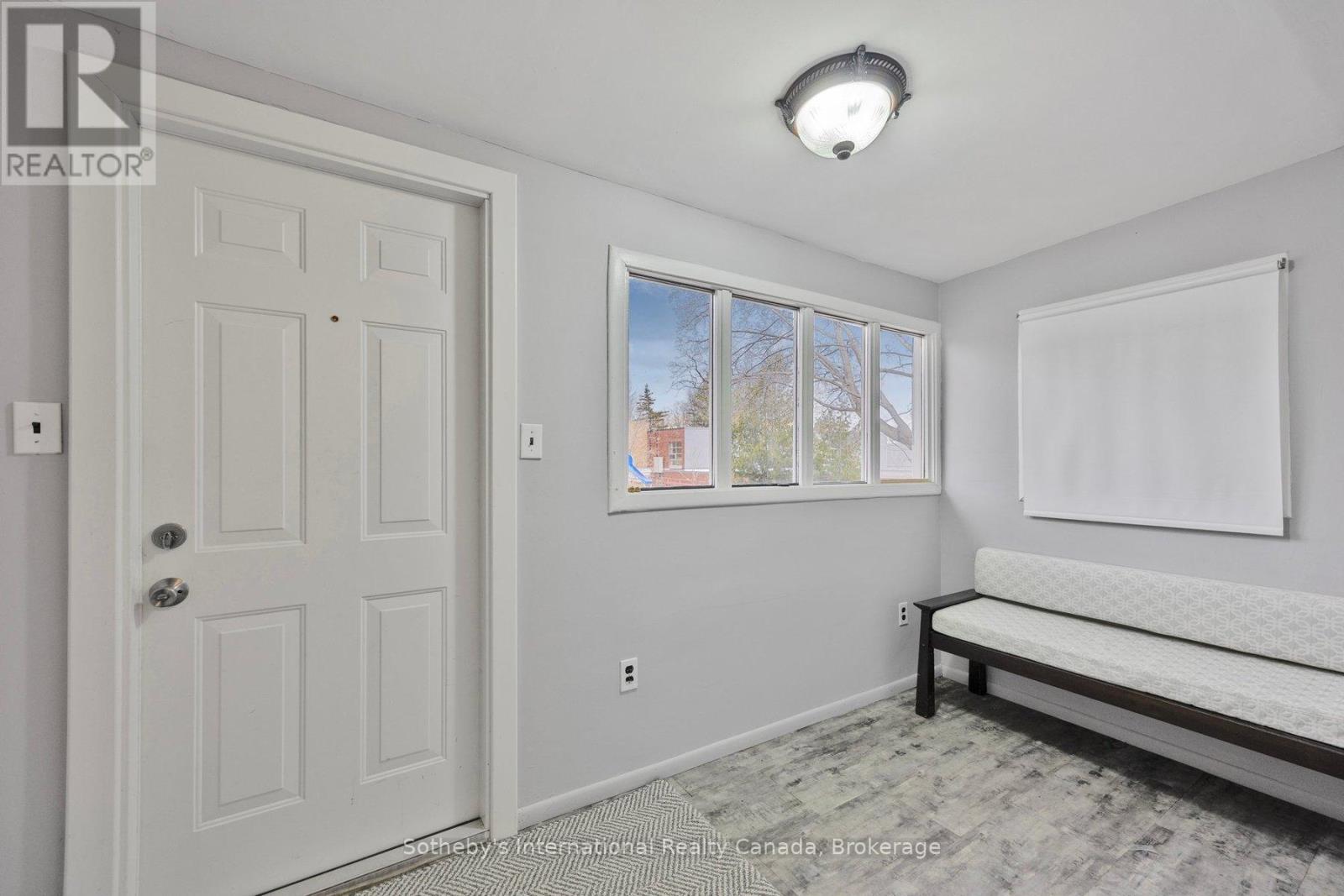 26 Robert Street E, Penetanguishene, Ontario  L9M 1K7 - Photo 25 - S12134452