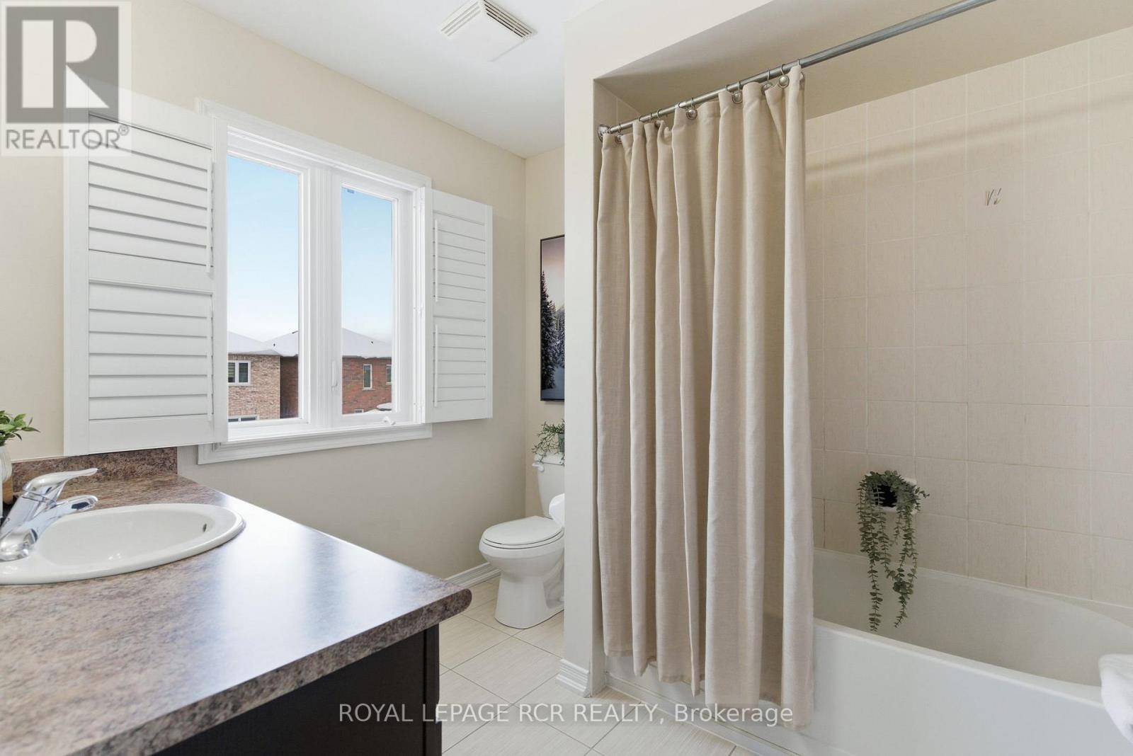 189 Richardson Crescent, Bradford West Gwillimbury (Bradford), Ontario  L3Z 0N5 - Photo 23 - N12538844