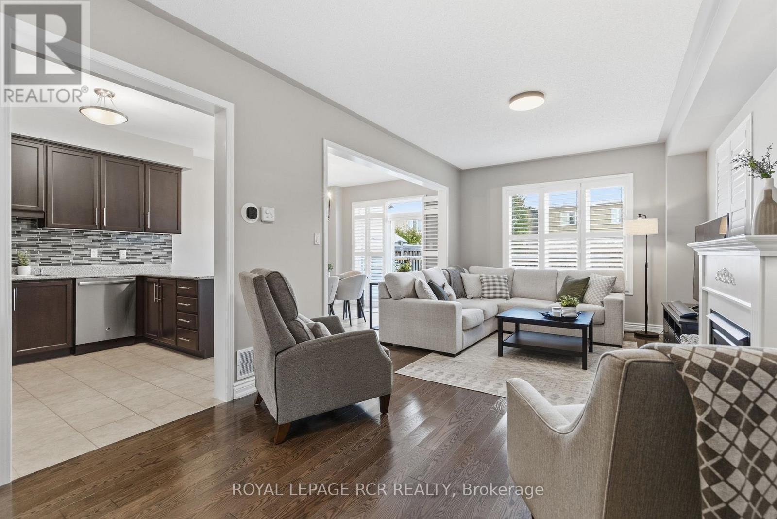 189 Richardson Crescent, Bradford West Gwillimbury (Bradford), Ontario  L3Z 0N5 - Photo 8 - N12538844