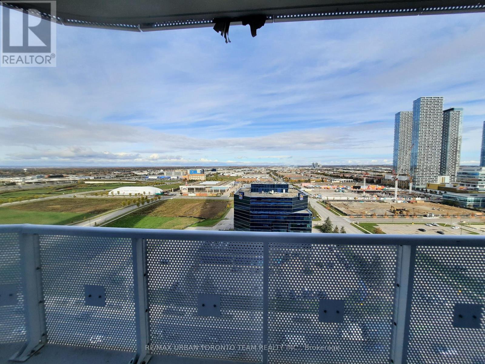 1803 - 8 Interchange Way, Vaughan, Ontario  L4K 5Z7 - Photo 6 - N12538854