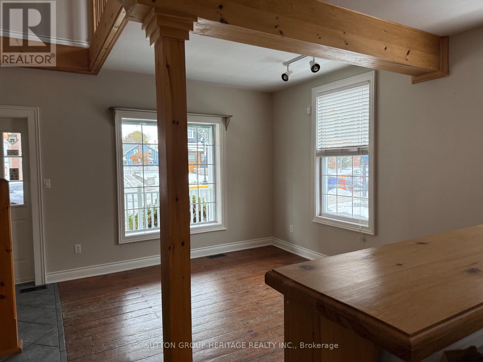 6198 Main Street, Whitchurch-Stouffville, Ontario  L4A 1T3 - Photo 3 - N12538864