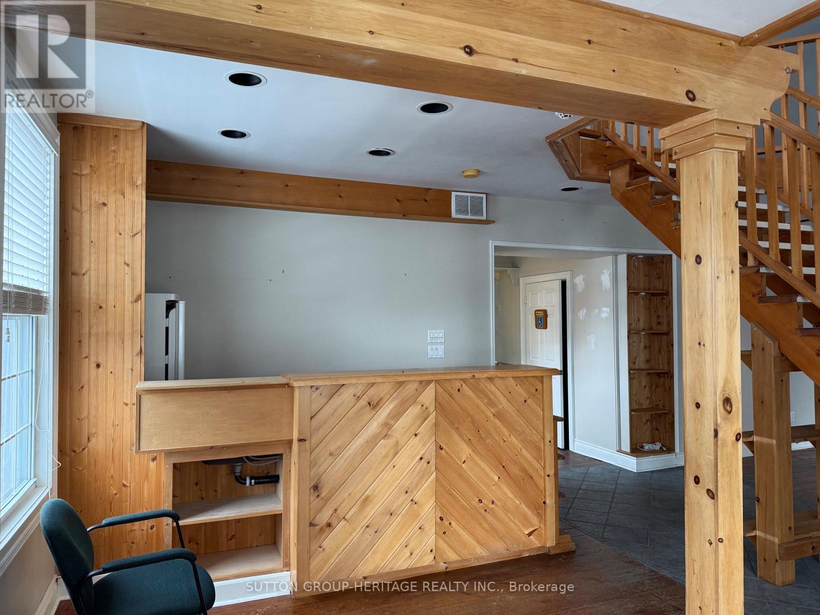 6198 Main Street, Whitchurch-Stouffville, Ontario  L4A 1T3 - Photo 4 - N12538864