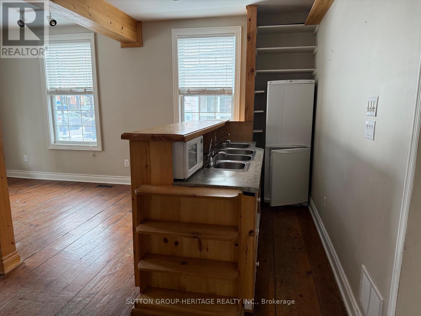 6198 Main Street, Whitchurch-Stouffville, Ontario  L4A 1T3 - Photo 5 - N12538864