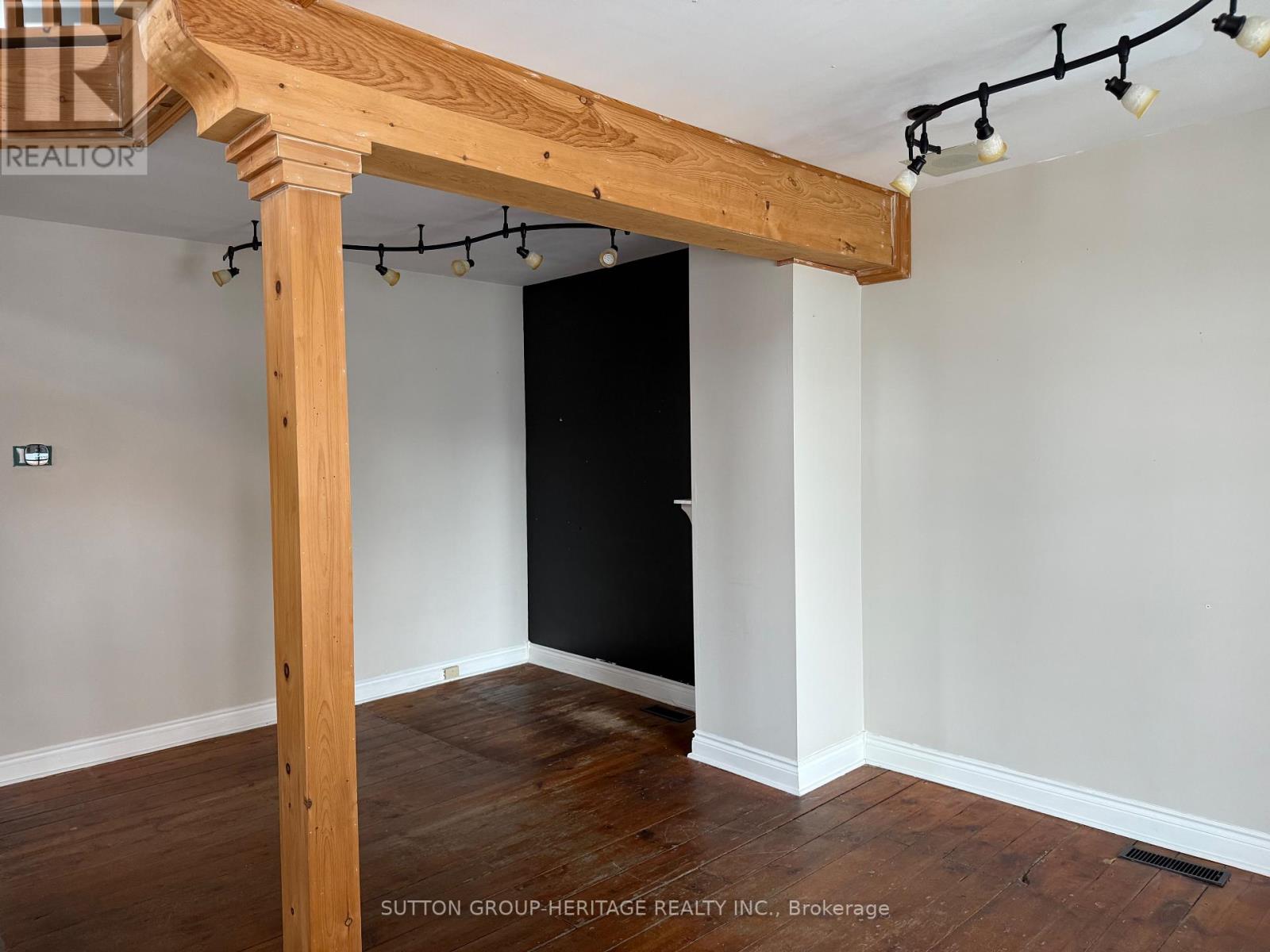 6198 Main Street, Whitchurch-Stouffville, Ontario  L4A 1T3 - Photo 6 - N12538864