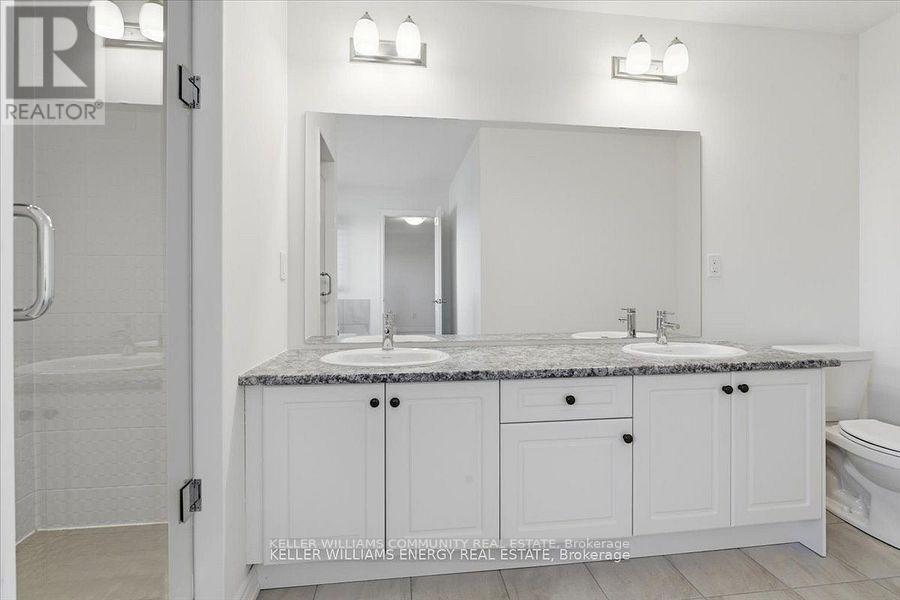 48 Golden Meadows Drive, Otonabee-South Monaghan, Ontario K9J 0K8 - Photo 30 - X12539066